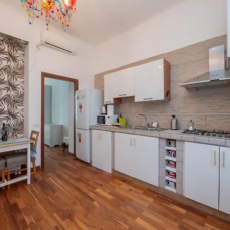 Ihost - Ornato 14 Apartament